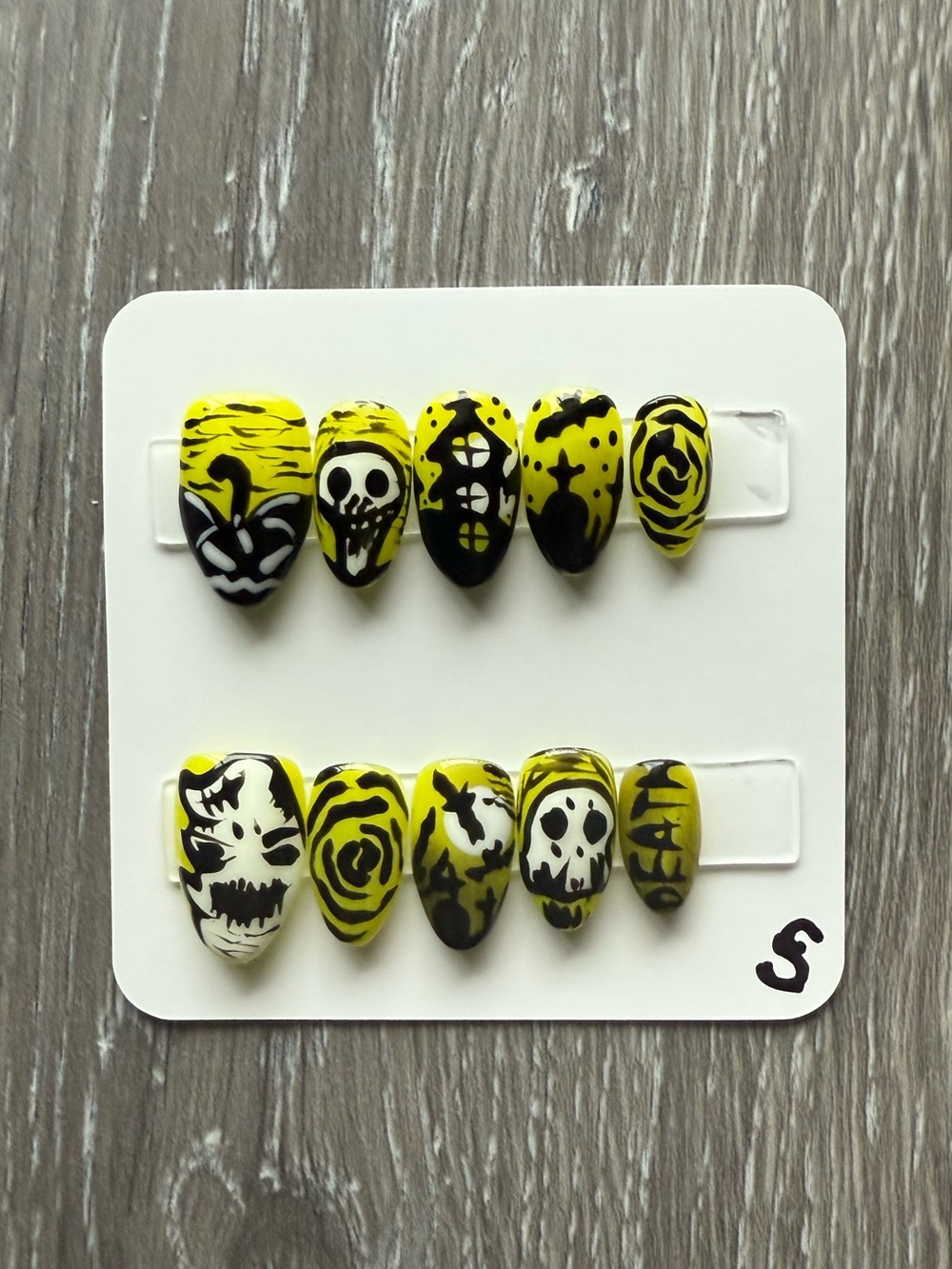 Yellow & Black Halloween Press-On Nail Set - Spooky Floral Skulls